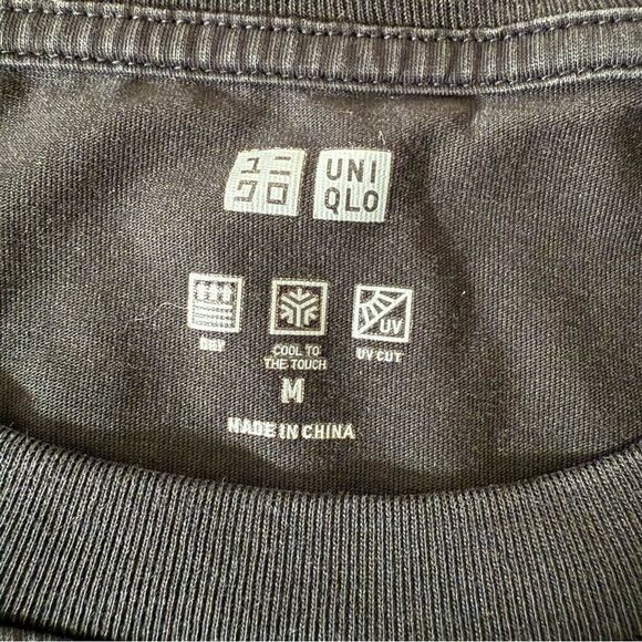 Uniqlo AIRism Thermal Shirt Mens Size M Black Long Sleeve UV Protection Outdoor - Picture 6 of 10